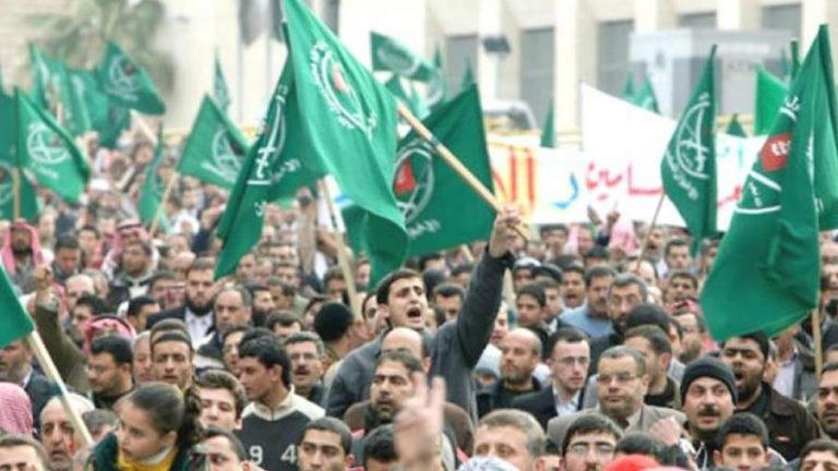 وقائع تكشف.. كيف يرتبط الإخوان بـ”نظام الملالي”؟