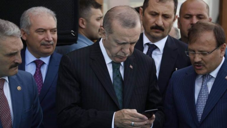 مع تفكيك إرث صهر أردوغان.. كارثة تنتظر الاقتصاد التركي