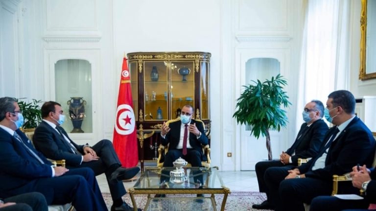 ماذا في لقاء رئيس الحكومة بعدد من رجال الأعمال التونسيين والفاعلين الاقتصاديين؟