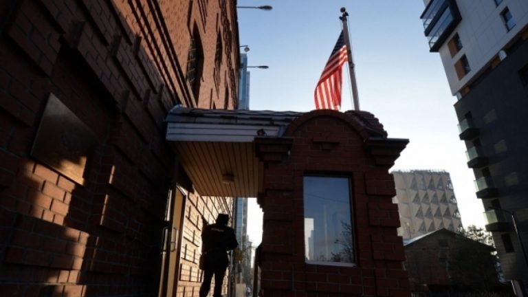 الولايات المتحدة تغلق قنصليتيها في روسيا