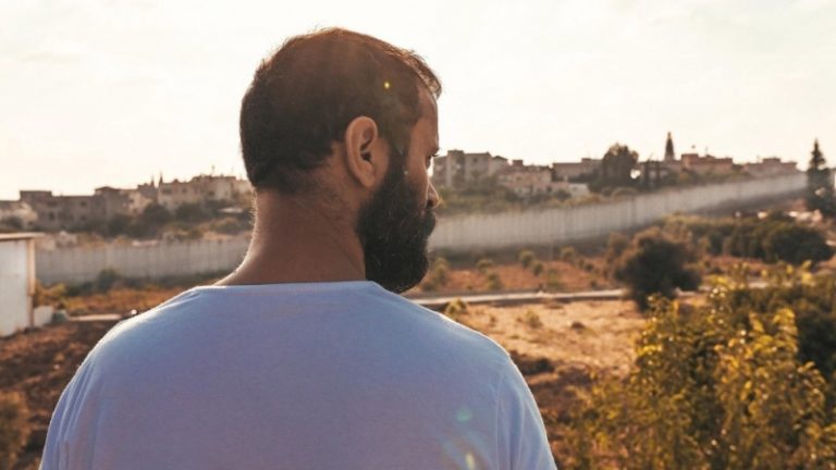 “200 متر”.. مدى فلسطيني يموت فيه الوجع على أعتاب الأمل