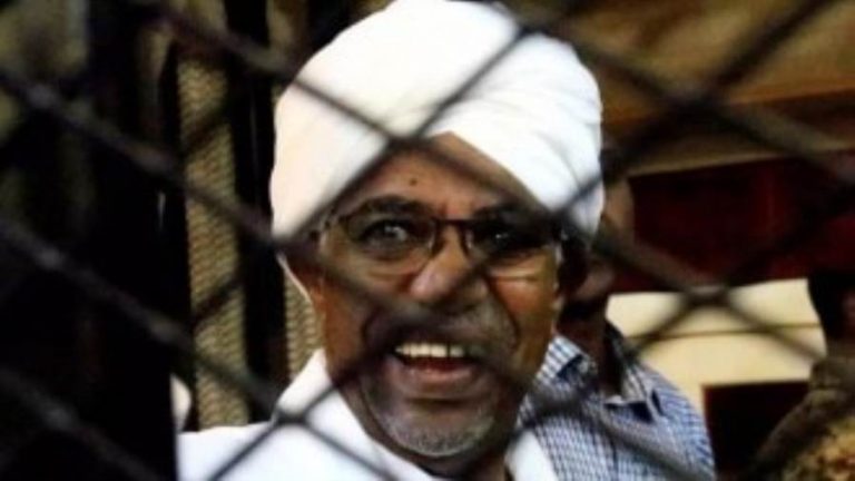 عاجل.. إعادة عمر البشير إلى السجن بعد خضوعه لفحوصات طبية