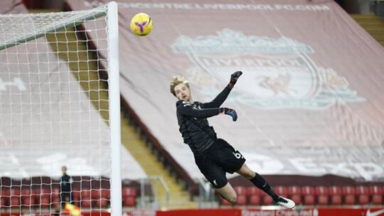 نجم “الأسود الثلاثة” السابق لينكر يسخر من خطأ ليفربول