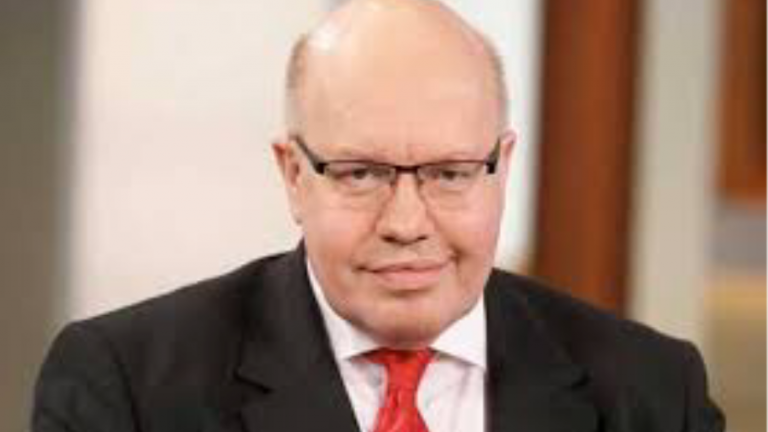 وزير الاقتصاد الألماني يعد بعدم التخلي عن قطاع السياحة في بلاده