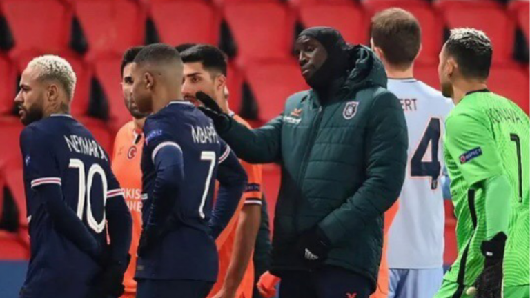 رسميا.. تاجيل مباراة سان جيرمان وباشاك شهير بسبب العنصرية