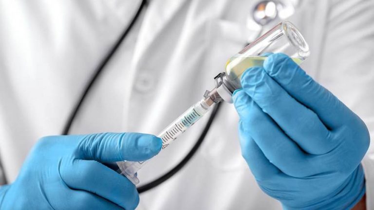 تطوير تكنولوجيا جديدة لتبريد لقاحات فيروس كورونا أثناء توريدها