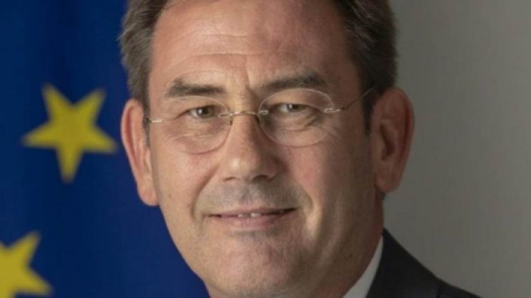 عاجل.. سفير الاتحاد الأوروبي بالسودان يغرد بمناسبة اليوم العالمي لحقوق الإنسان