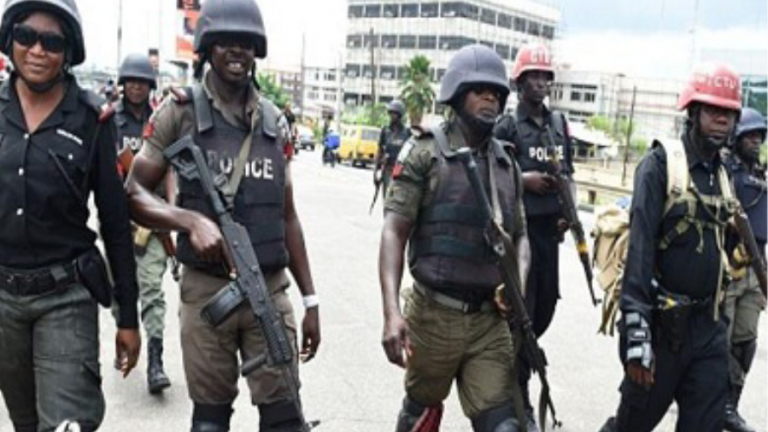 أكثر من 300 تلميذ مازالوا مفقودين بعد هجوم على مدرسة في نيجيريا