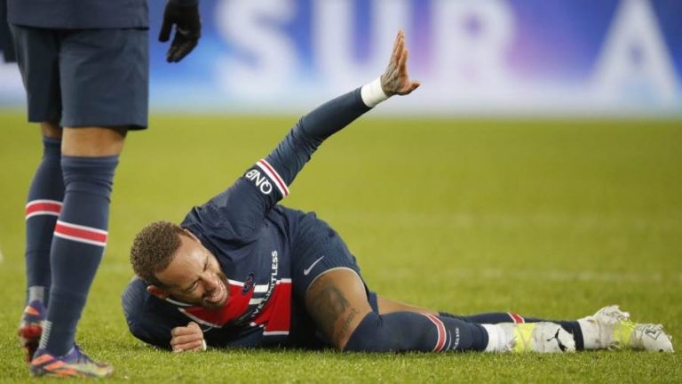 باريس سان جيرمان يكشف تشخيص إصابة نيمار