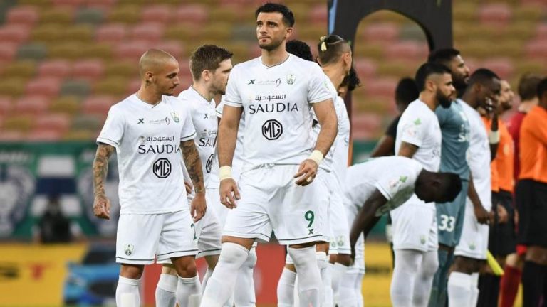 حقيقة مفاوضات الاتحاد السعودي مع عمر السومة نجم النادي الأهلي