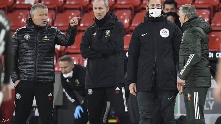 مدرب مانشستر يونايتد يعتذر عن “الواقعة المقززة”