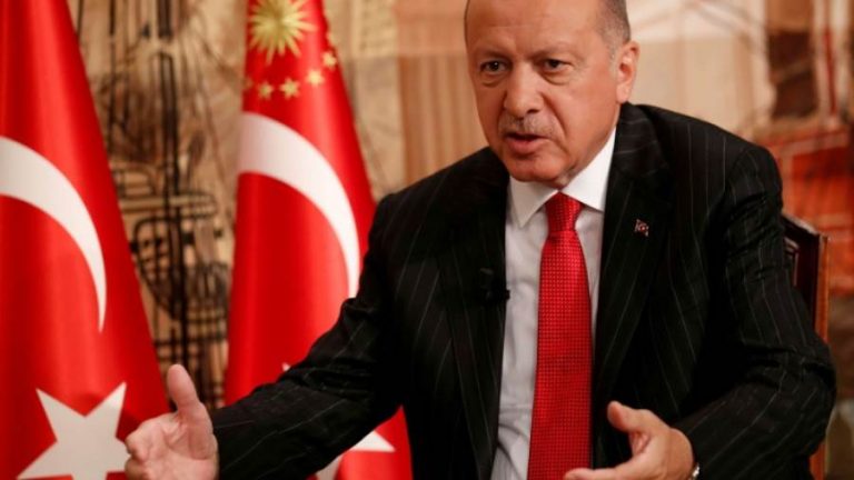 وزير خارجية اليونان: تركيا وأردوغان يهددان استقرار المنطقة