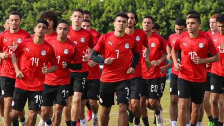 اتحاد الكرة المصري يبدأ إجراءات إعادة منتخب الشباب من تونس