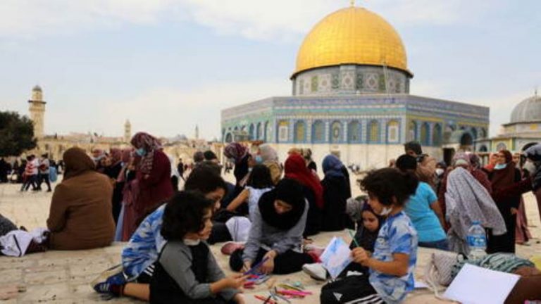 الأردن ومصر وفلسطين تؤكد على محورية القضية الفلسطينية وحل الدولتين