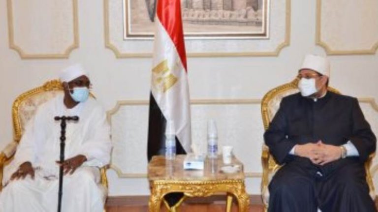 عاجل.. وزير الأوقاف يوجه رسالة مهمة بشأن العلاقات مع مصر