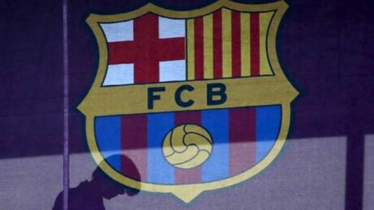 برشلونة ينفي ترك أحد لاعبيه في اسطنبول لسعيه للانتقال لريال مدريد