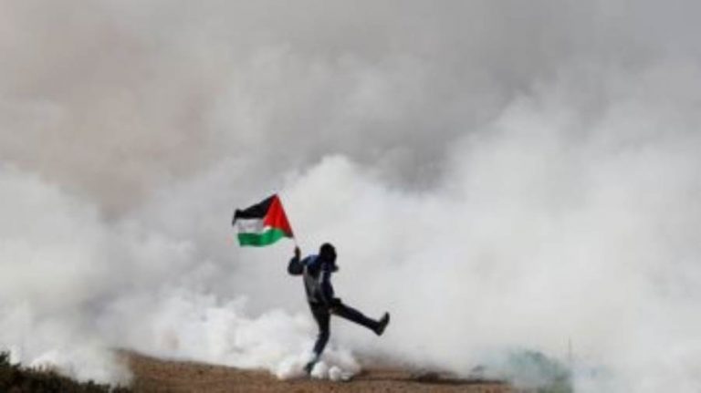 إصابة عدد من الفلسطينيين بالاختناق خلال مواجهات مع الاحتلال جنوب جنين