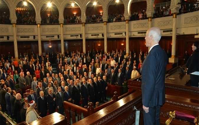 الحوار الوطني أم حلّ البرلمان، ماذا سيختار الرئيس؟