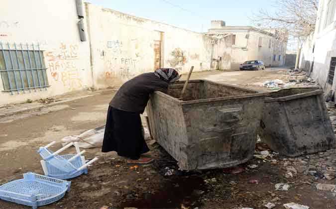 في تونس : الصراع من اجل السلطة على حساب شعب يصارع من اجل الحياة