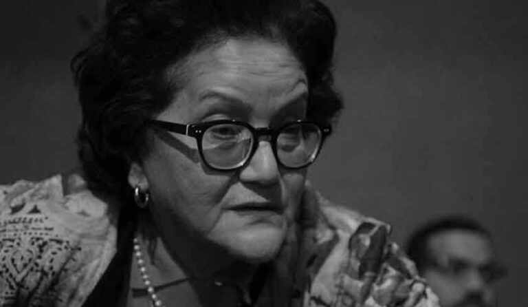 وفاة المناضلة النسوية و مديرة مسرح التياترو زينب فرحات