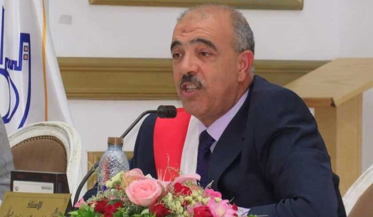 العيوني يشترط إجبارية التسجيل في ”إيفاكس” على عملة البلدية وأصحاب المحلات لمباشرة عملهم