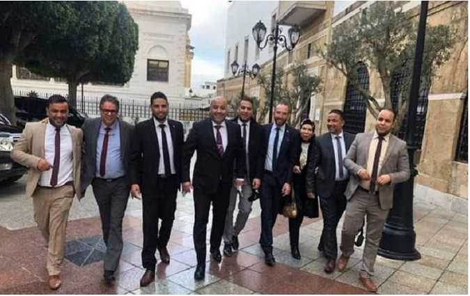 أَذِلاَّءُ الكرامة..