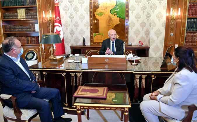 قيس سعيد :من يبحث عن خارطة طريق فليذهب الى كتب الجغرافيا