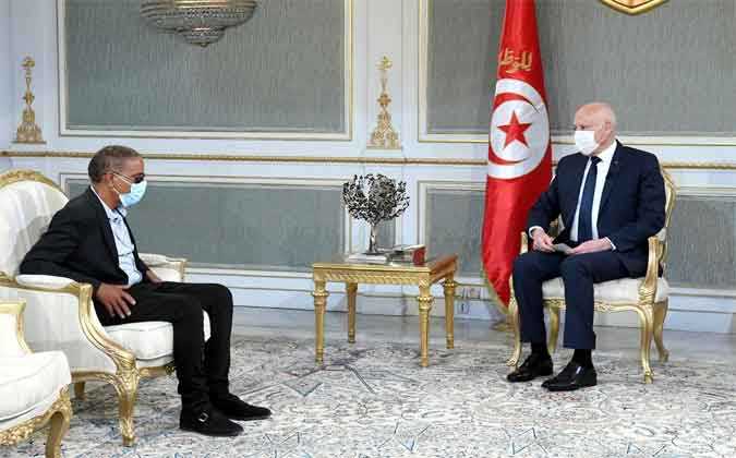 قيس سعيد : الشعب يريد تطهير البلاد … من المجرمين السفلة