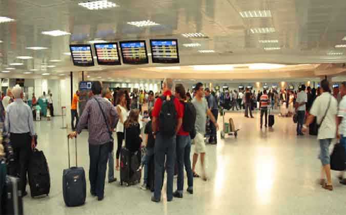 التونسيون غير الملقحون ممنوعون من دخول فرنسا الا لأسباب قاهرة