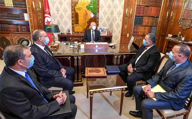 قيس سعيد يدعو الى التعامل مع المتظاهرين في إطار القانون