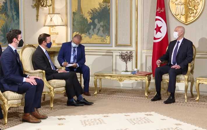 قيس سعيّد لوفد الكونغرس الأمريكي: هناك أطراف تبحث عن بعض المنظمات الإرهابية لإغتيالي