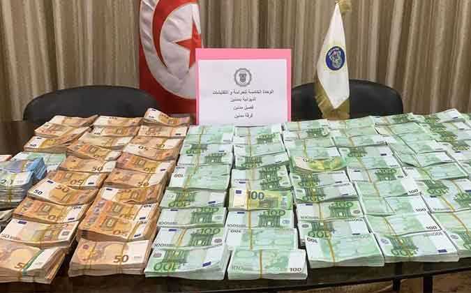مدنين : احباط محاولة تهريب مبلغ مالي يناهز 1 مليون أورو