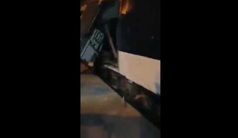 مقرين الرياض : حادث تصادم بين قطارين في محطة الارتال