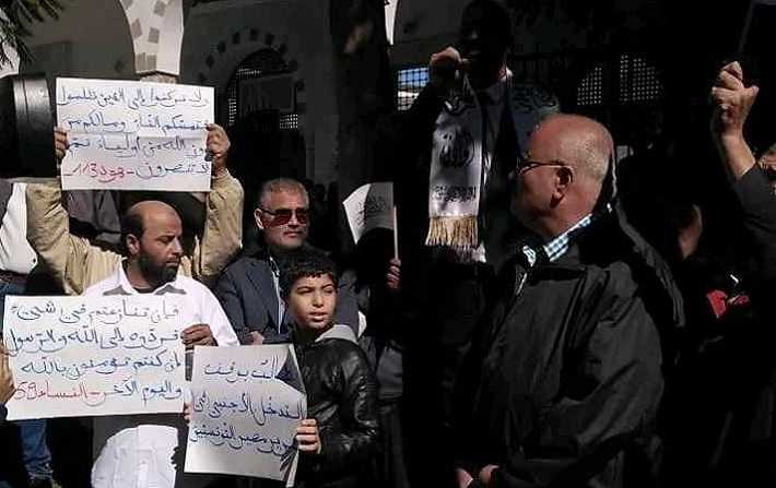 أنصار حزب التحرير يقتحمون جامع الفتح ويدعون لإقامة دولة الخلافة محرضين على الرئيس سعيد