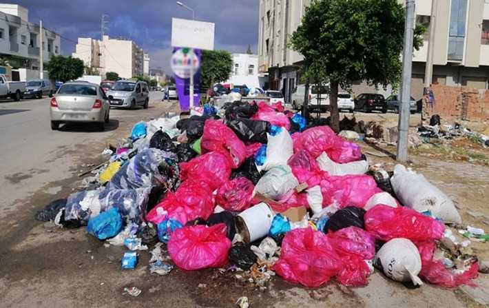 تقرير مصور – كارثة بيئية وصحية :  عاصمة الجنوب صفاقس تتحوّل إلى مكبّ فضلات