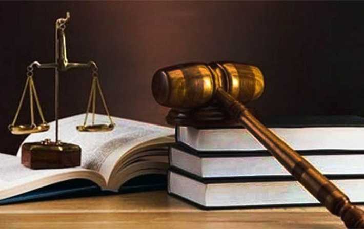 بعد إسنادها صفر لأحد التلاميذ : أستاذة أنقليزية أمام القضاء