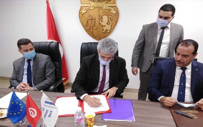 التوقيع على إتفاقية تمويل مشروع تجديد أسطول عربات TGM