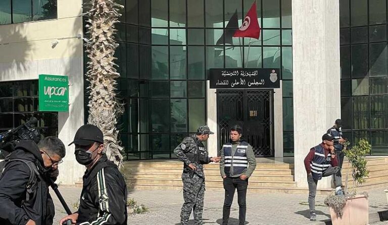 المجلس الاعلى للقضاء في حالة انعقاد دائم