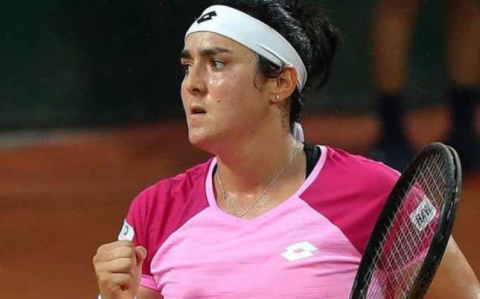 أنس جابر تغادر دورة دبي للتنس