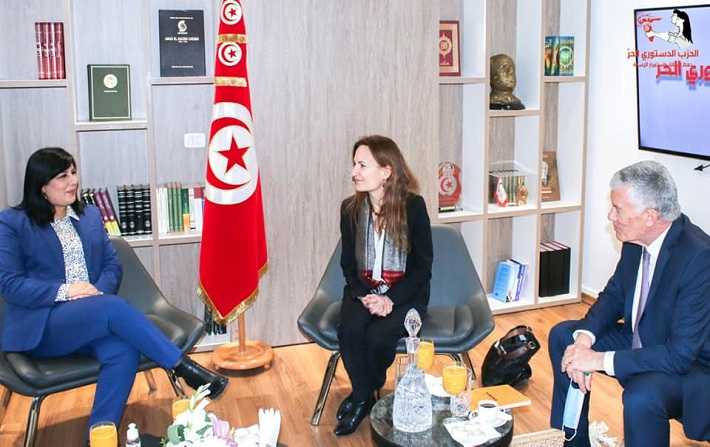 أندريه باران ومديرة الشرق الأوسط وشمال أفريقيا بوزارة أوروبا في ضيافة عبير موسي