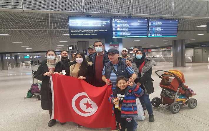 إجلاء 73 من أفراد الجالية التونسية وعائلاتهم المقيمين بأوكرانيا