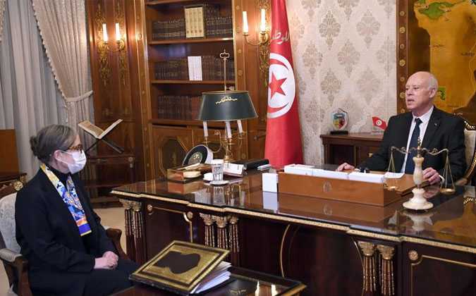 امام ضعف المشاركة في الاستشارة قيس سعيد يسعى الى فتح شبكة الانترنيت مجانا