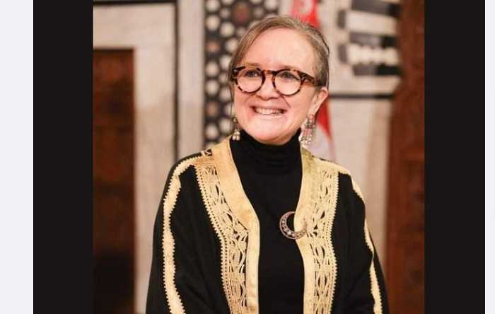 أناقة نجلاء بودن باللباس التقليدي تُثير إعجاب رواد الفيسبوك