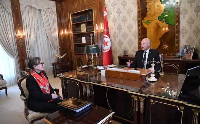 قيس سعيد يلتقي نجلاء بودن