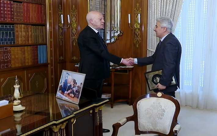 في لقائه بوزير الدفاع : سعيد يؤكد على الدور الكبير للقوات المسلحة العسكرية في حماية الوطن