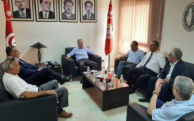 نور الدين الطبوبي يلتقي معارضي الرئيس قيس سعيد