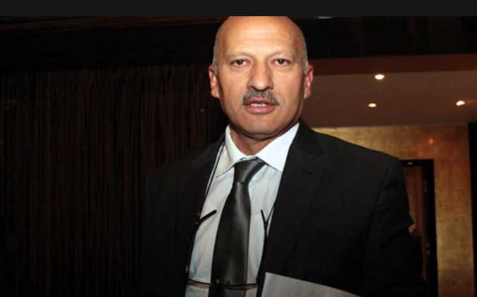 رضا بلحاج يهاجم سامي الطاهري و يدافع عن أحمد نجيب الشابي