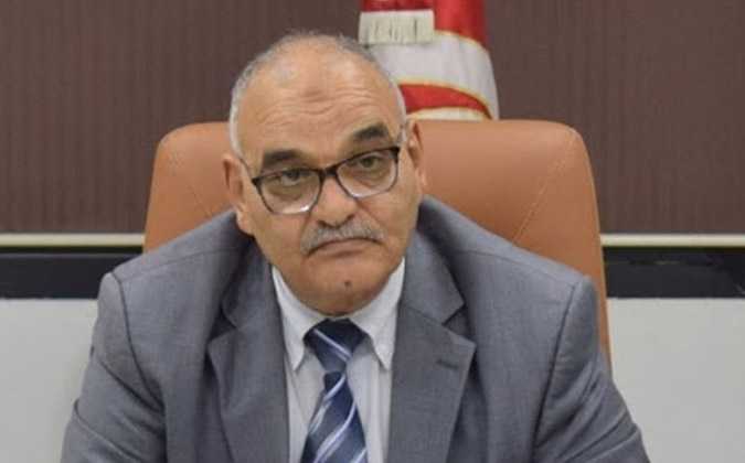 محمد المسيليني يستغرب من غياب الحكومة عن جلسة الحوار