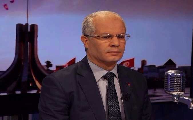 عماد الحمامي ينصح قيس سعيد بالابقاء على الفصل الأول من الدستور