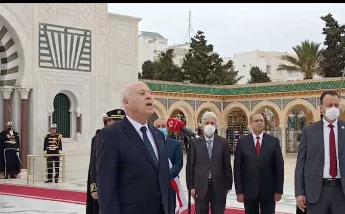 قيس سعيد يطالب وزارة الخارجية بقائمة محينة لحاملي جوازات السفر الديبلوماسية